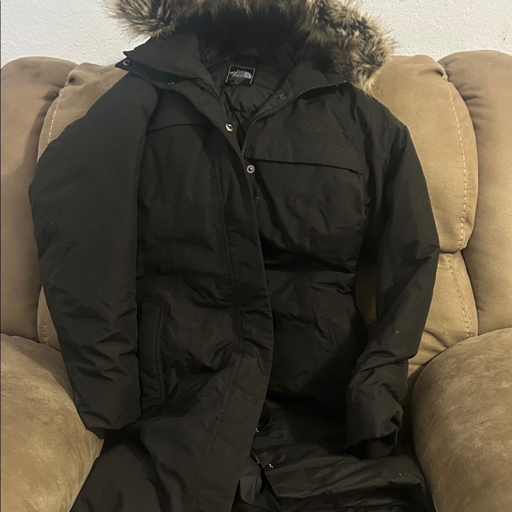 The North Face Women's ski jacket with Faux Fur Trim